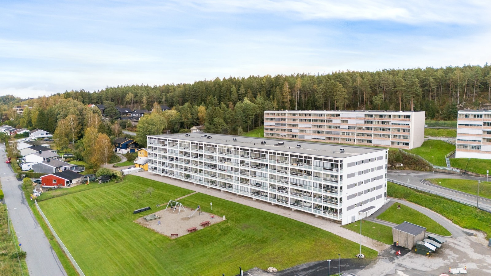 Biloppstillingsplass medfølger. Galleribilde