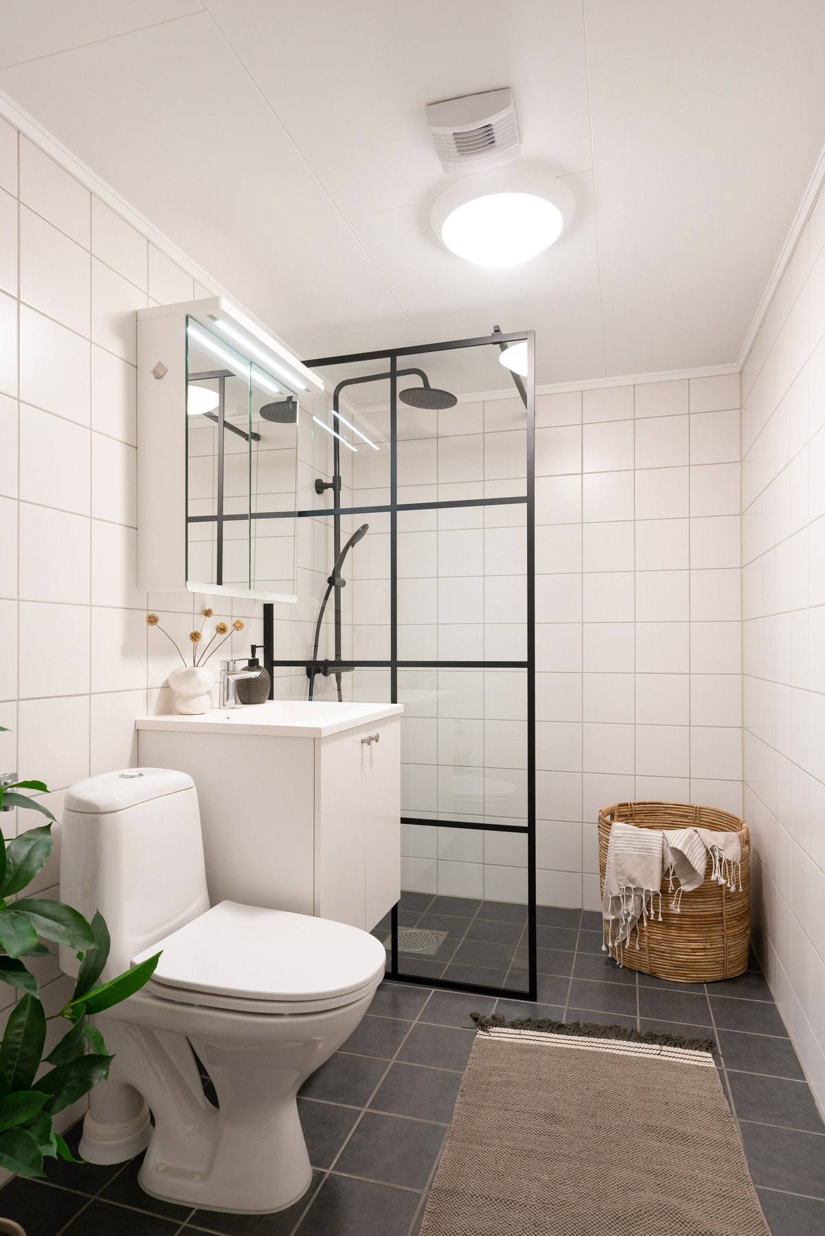 Varmtvann inkl. i felleskostnadene. Galleribilde