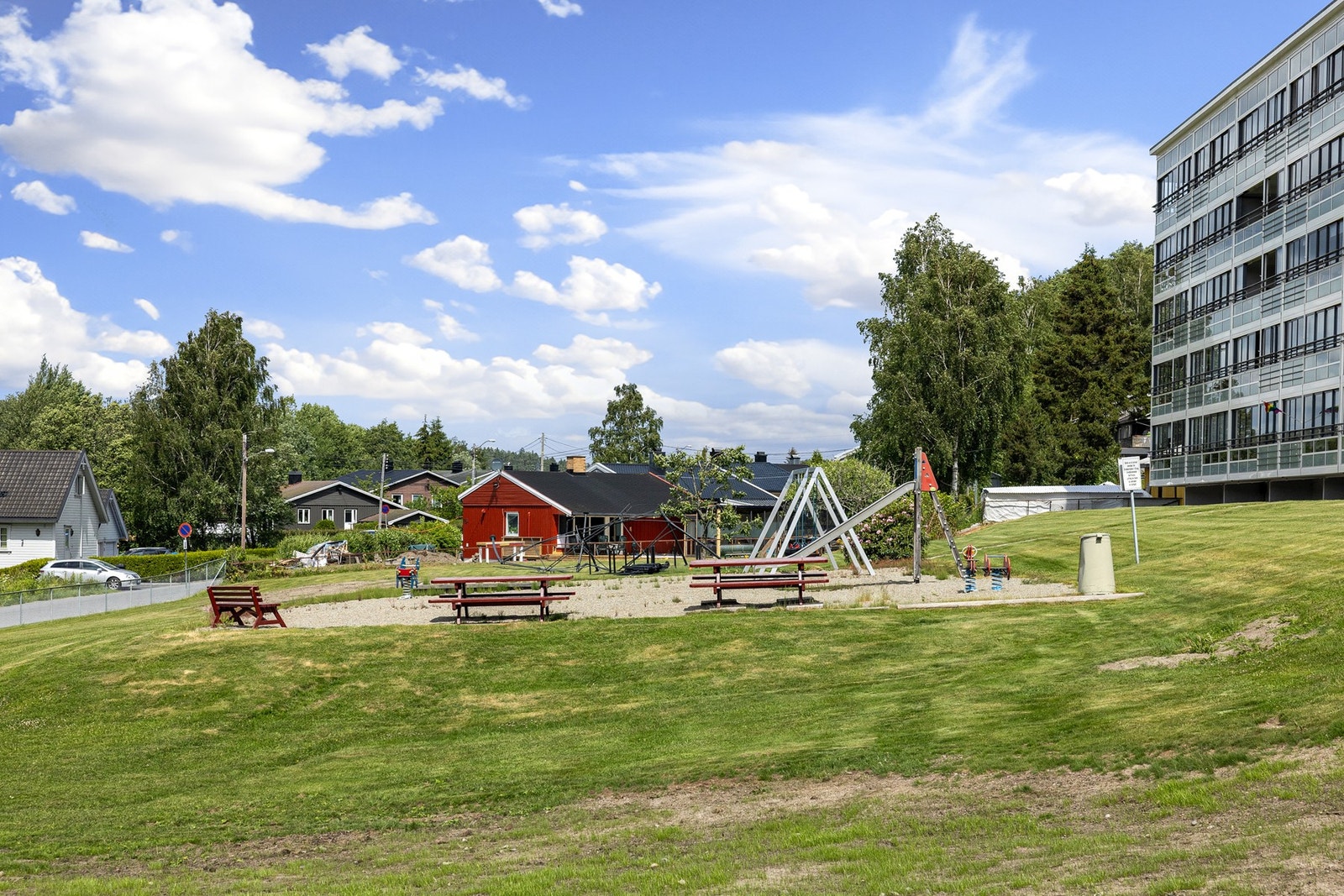 Felles lekeplass. Galleribilde