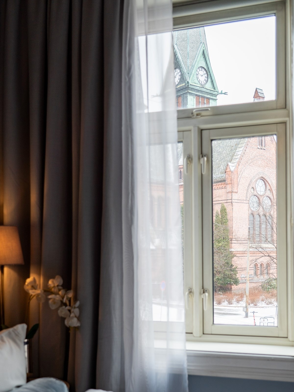 Fra soverommet er det også koselig utsikt mot Sagene Kirke. Galleribilde