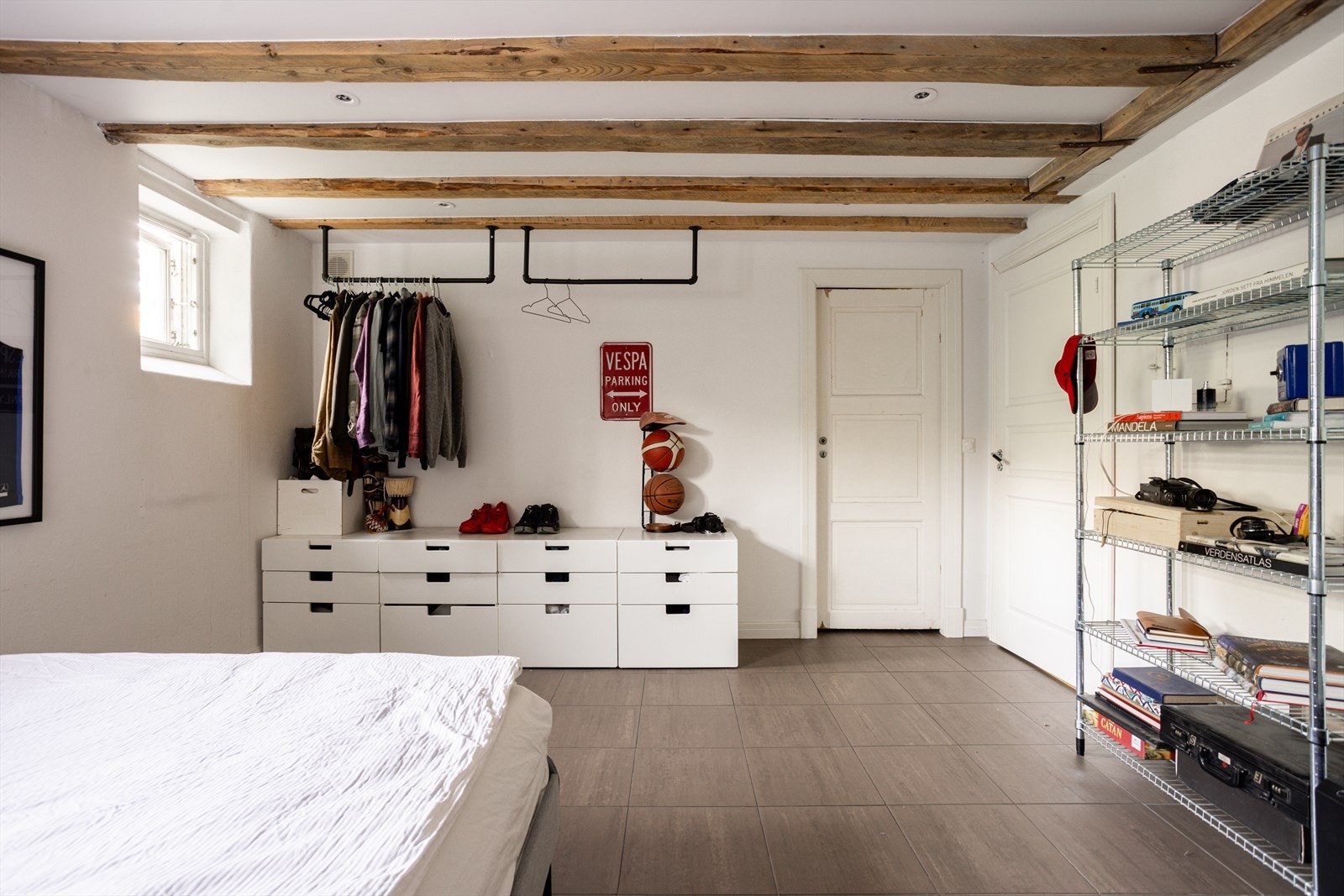 De ulike oppholdssonene gjør at boligen egner seg godt for mennesker i flere ulike livsfaser. Galleribilde