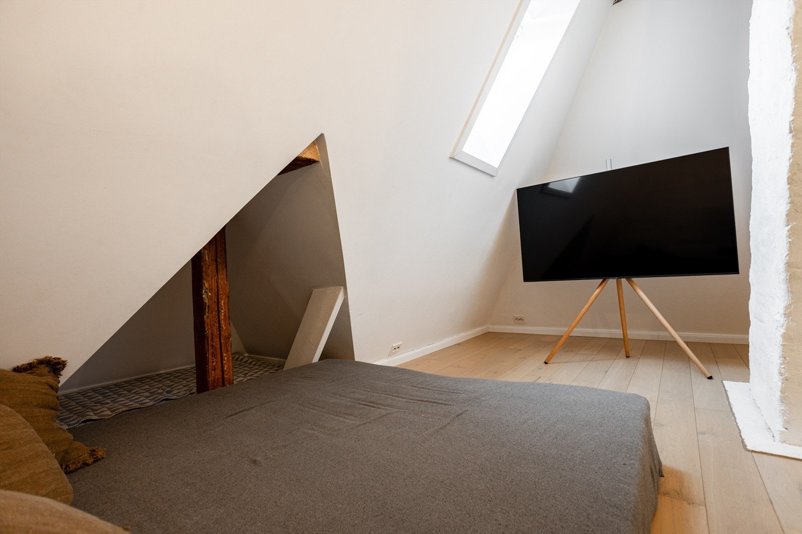 Etasjen har flere innredningsmuligheter, og kan fint benyttes etter behov - her er det mange muligheter. Galleribilde