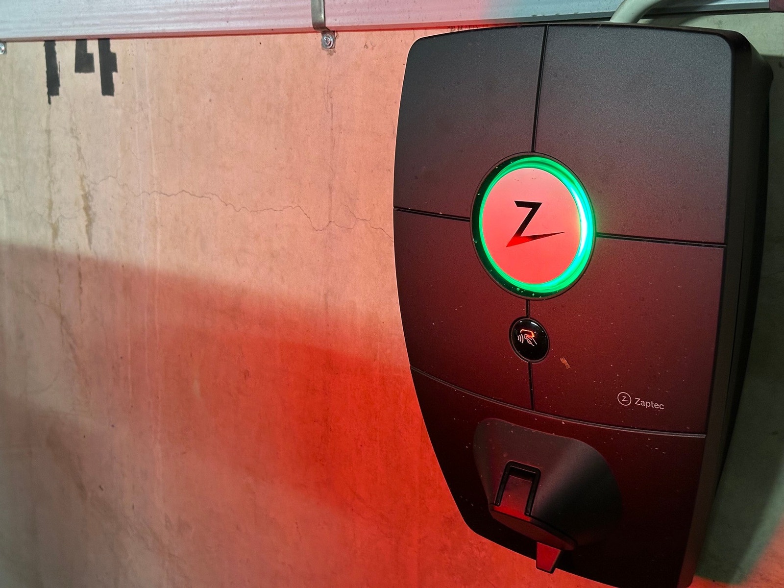 Leiepris: 2.000,- pr. mnd med elbillader. Leietaker tegner egen strømavtale. Galleribilde