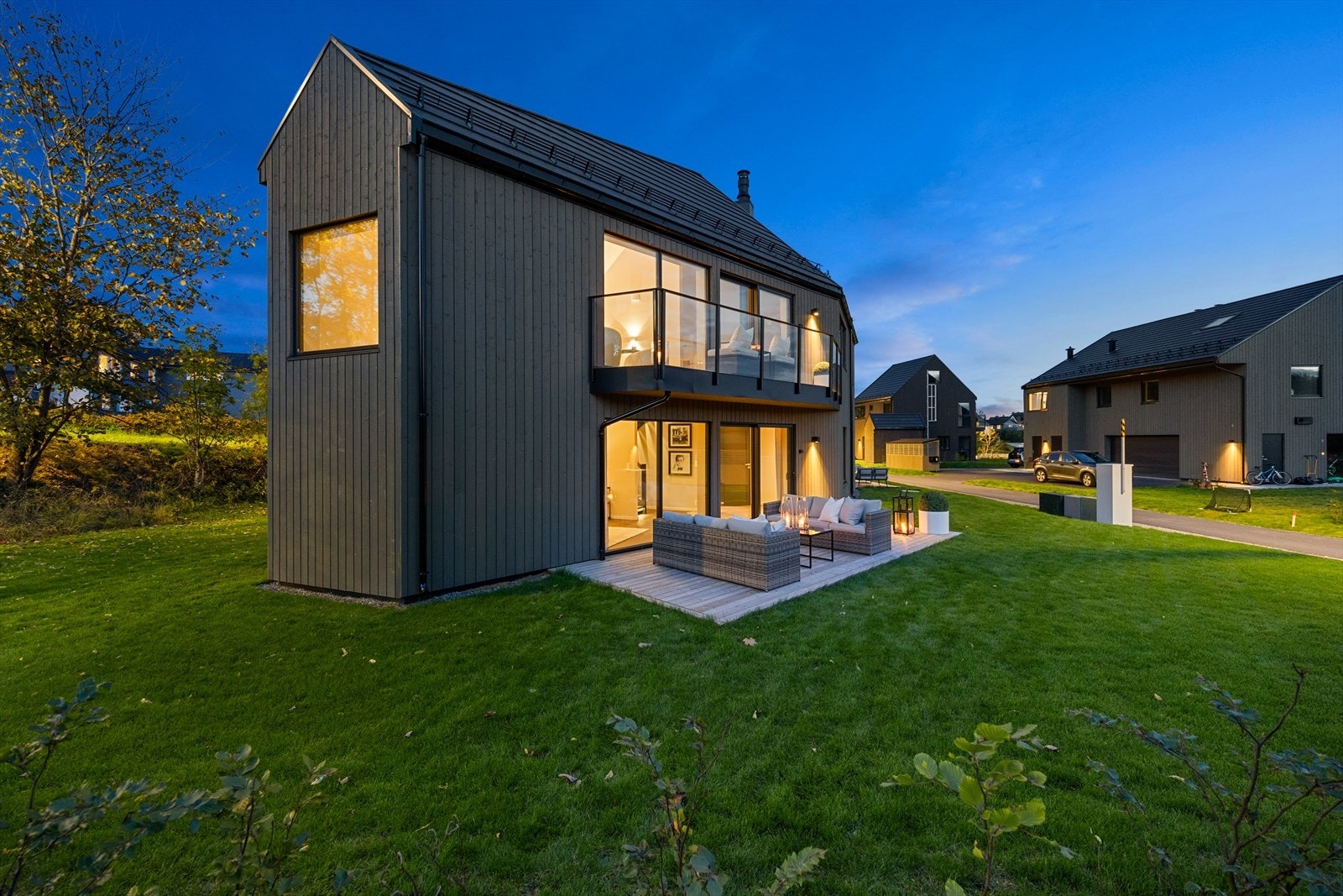 En moderne enebolig i et helt nytt boligfelt på Semstunet. Galleribilde