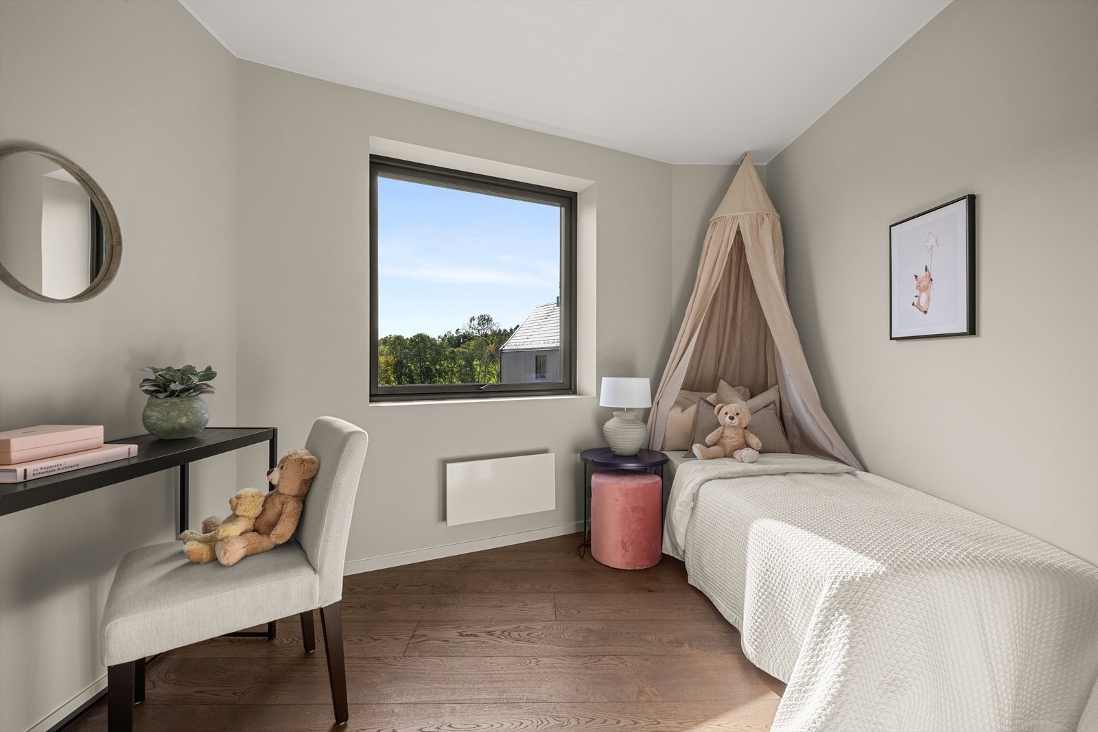 De to andre soverommene i etasjen er også romslige, perfekte som barnerom, kontor, hobbyrom eller gjesterom. Galleribilde