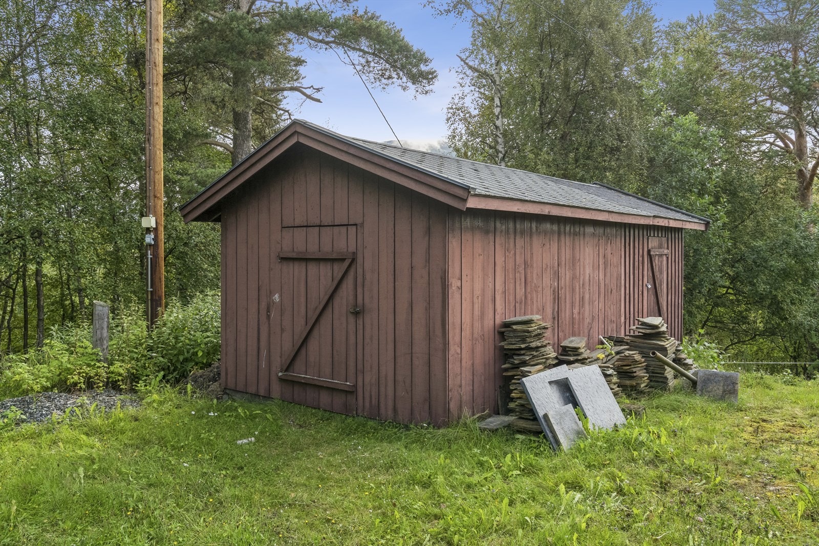 Uthus med god lagringsplass Galleribilde