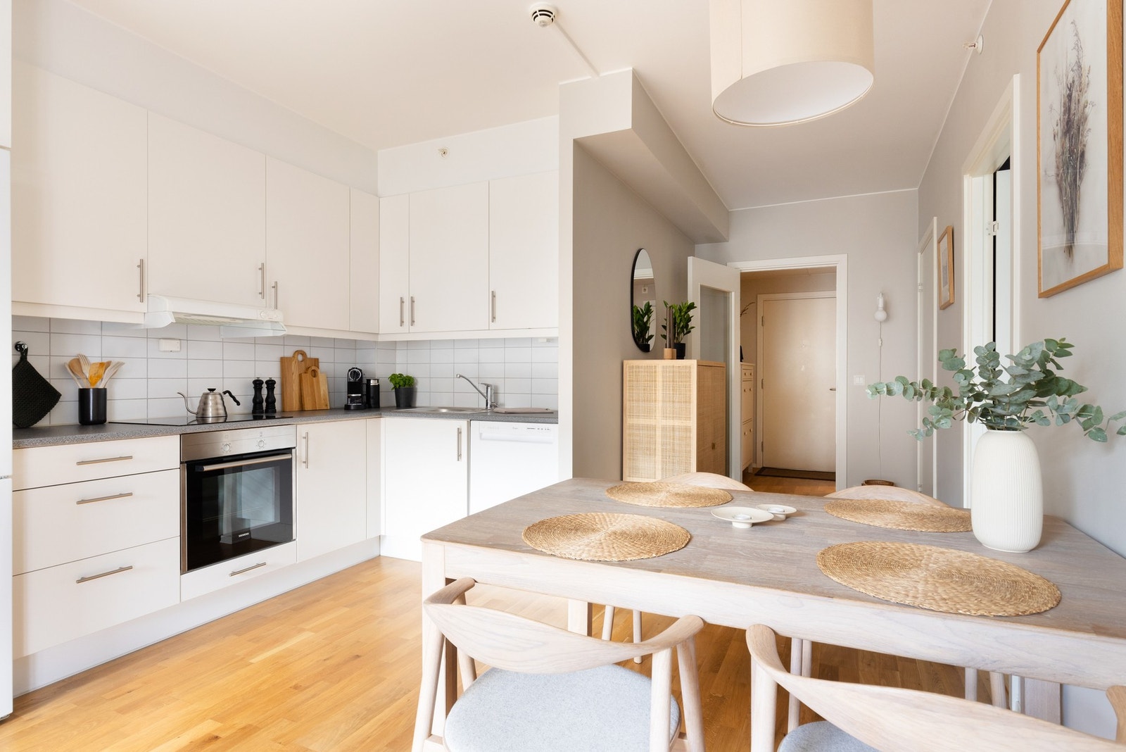 Komfyrvakt og lekkasjevarsler montert. Galleribilde