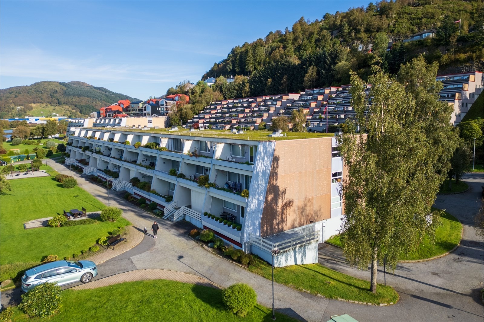 Alt i alt en meget behagelig beliggenhet, tilbaketrukket, men likevel sentralt og kort vei til det aller meste Galleribilde