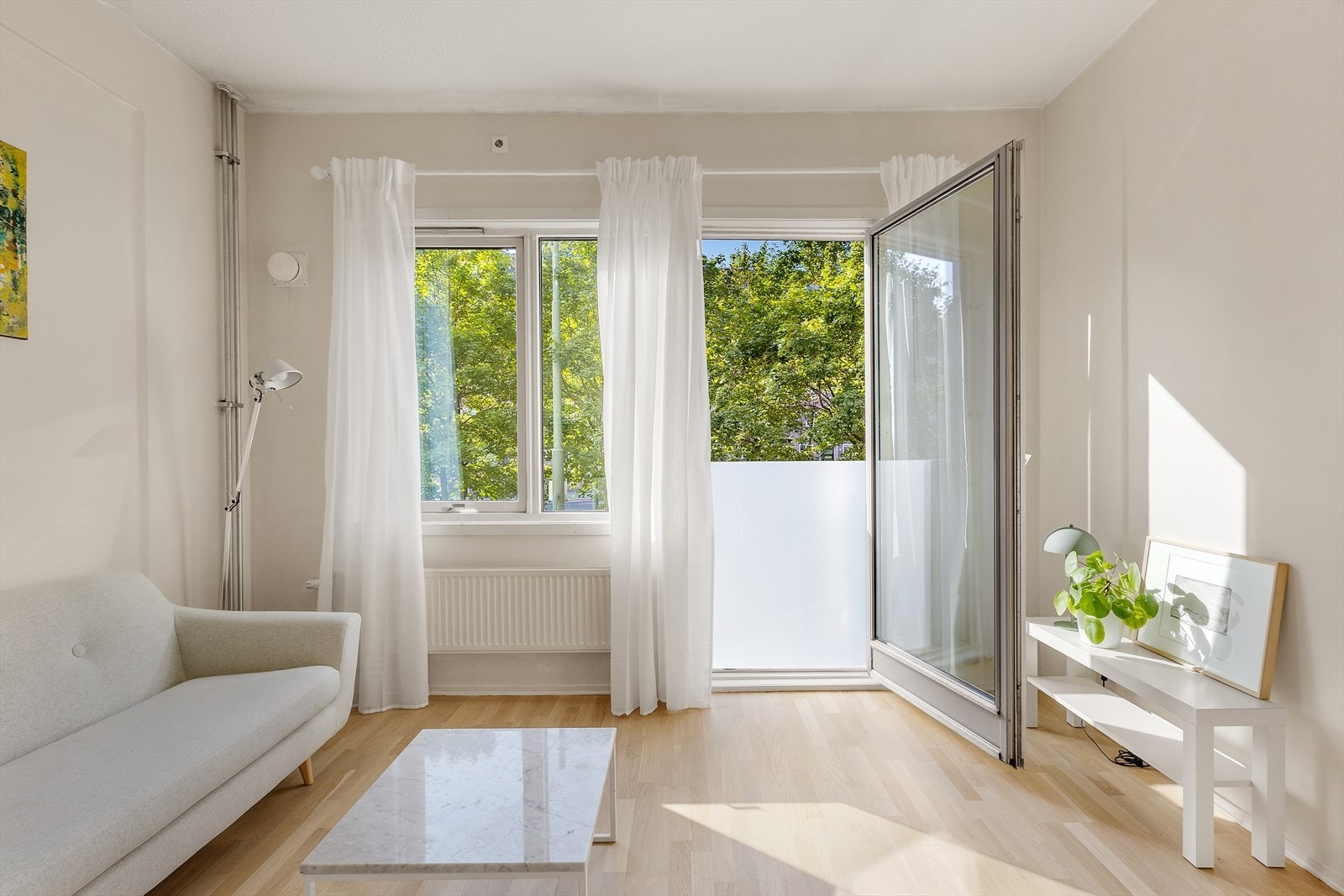 Med boligen er det også en fransk balkong. Galleribilde