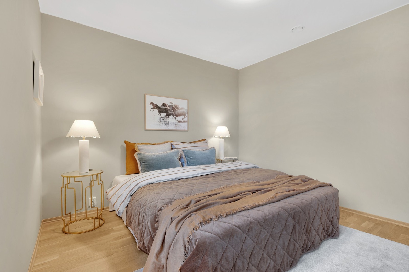 Soverom nr. 2 er på ca. 9 kvadratmeter. Galleribilde