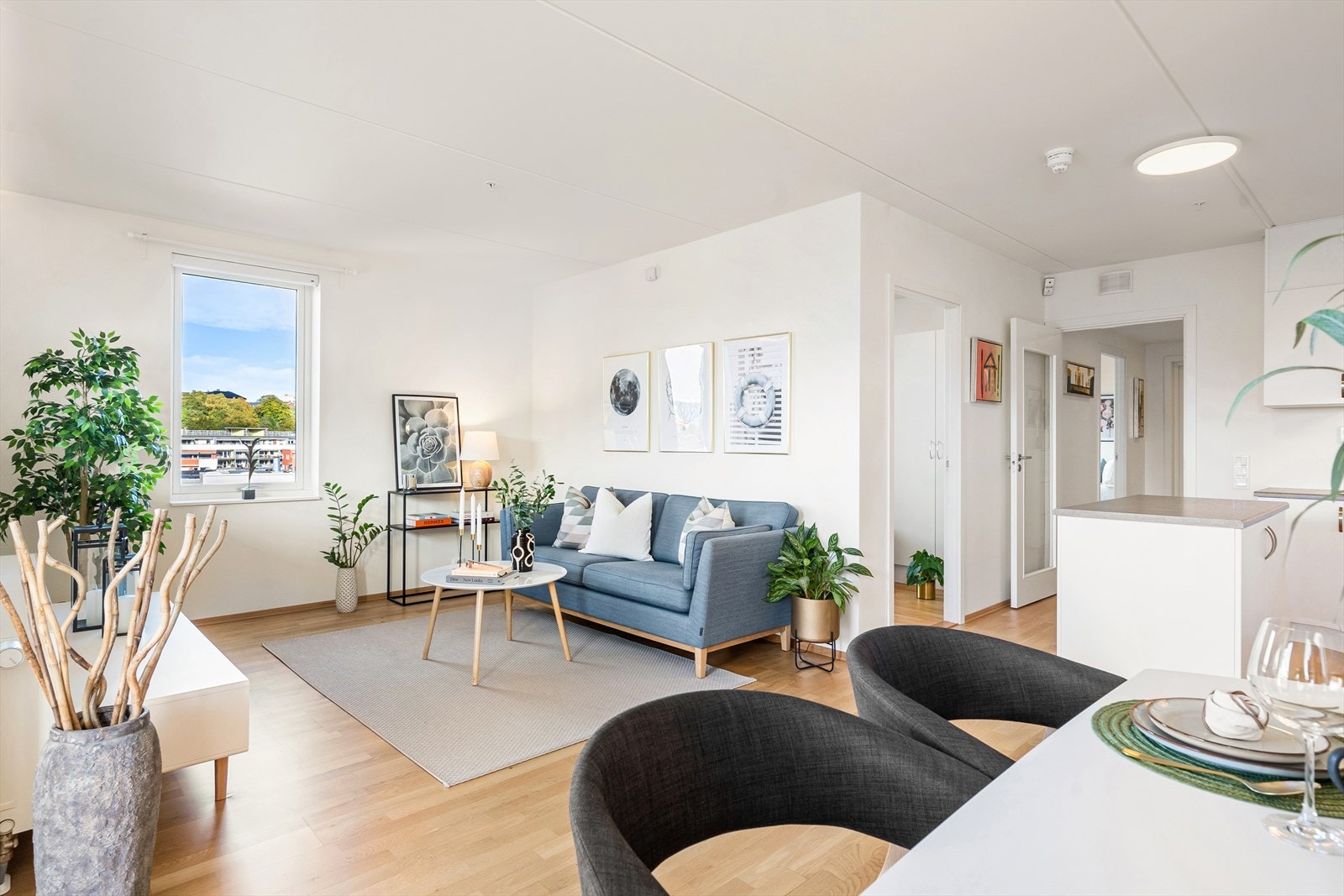 Det automatiserte lys (Phillips hue) i stue, kjøkken og soverom. Galleribilde