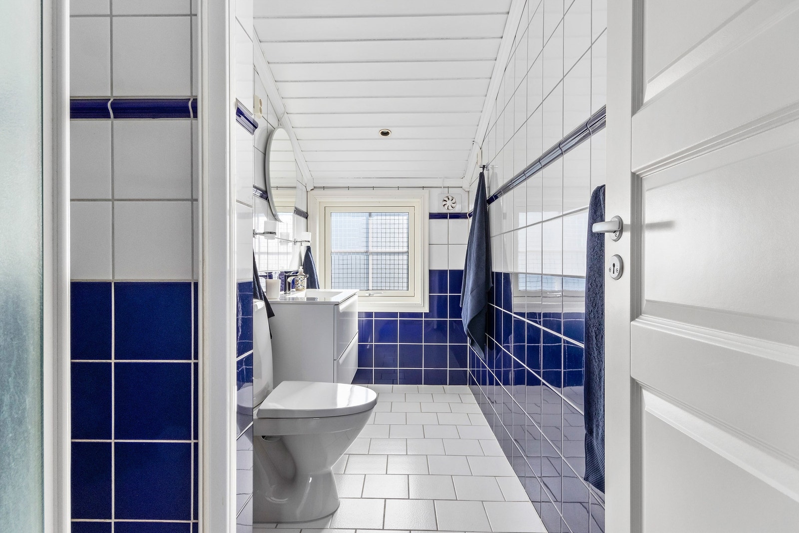 Bad nr. 2 ligger i loftsetasjen Galleribilde