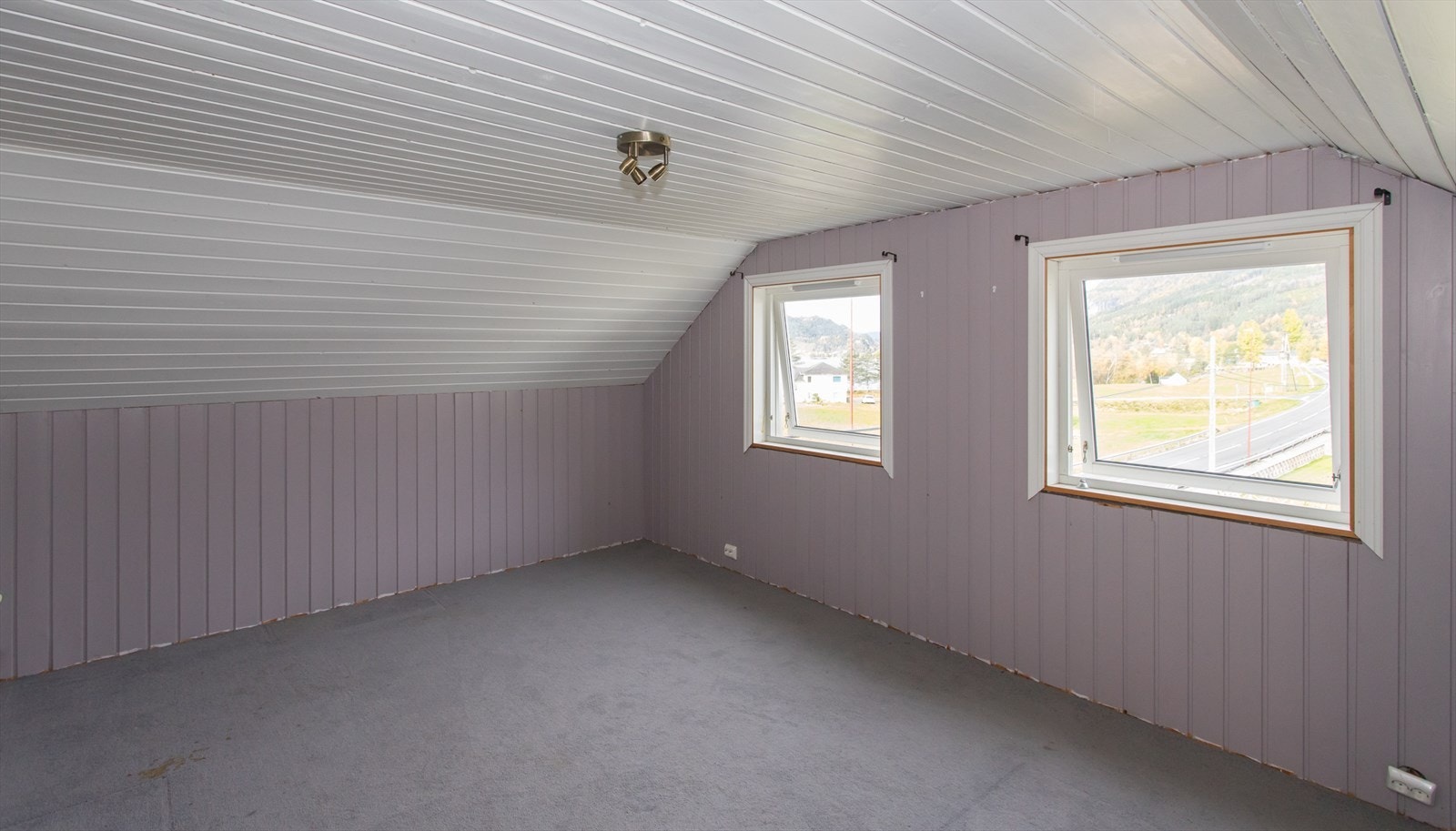 Soverom på loft Galleribilde