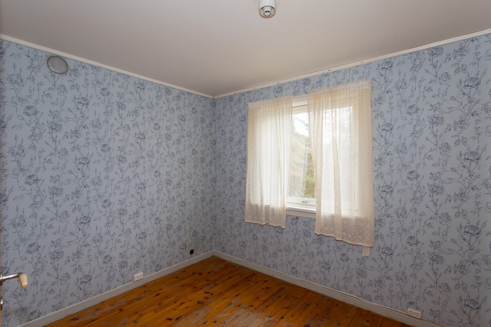 Soverom i hovedetg. Galleribilde