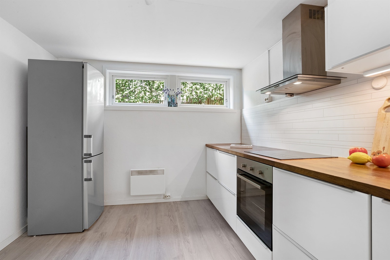 Rom benyttet som kjøkken. Det ikke er søkt om/godkjent innredning av rommet. Det er heller ikke tatt stilling til om dette lar seg gjøre. Rommet er av den grunn ikke godkjent for varig opphold. Galleribilde