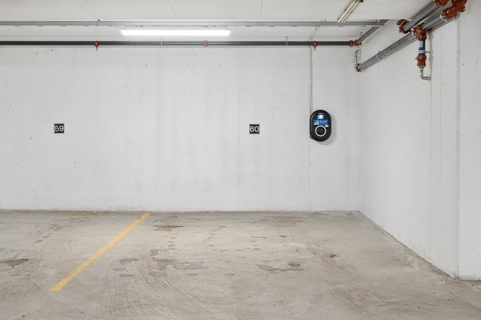 Garasjeplass m/elbillader medfølger Galleribilde