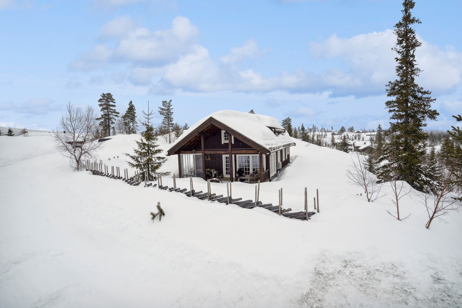 Meget romslig hyttetomt der påskeleker kan skje på egen tomt Galleribilde