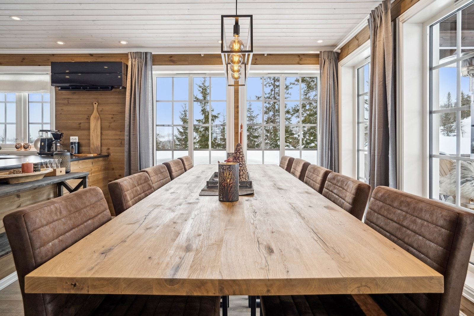 Det er plass til hele familien på hytta Galleribilde