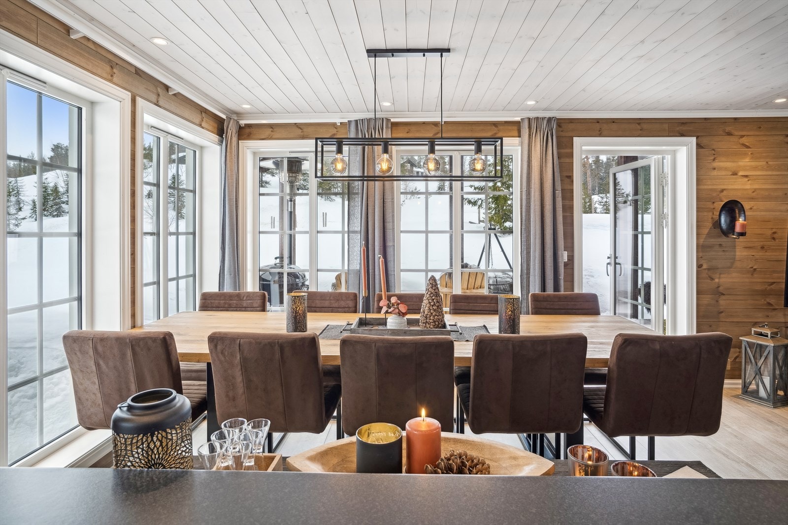 Godt med store vinduer for å få med deg alt som skjer omkring deg Galleribilde