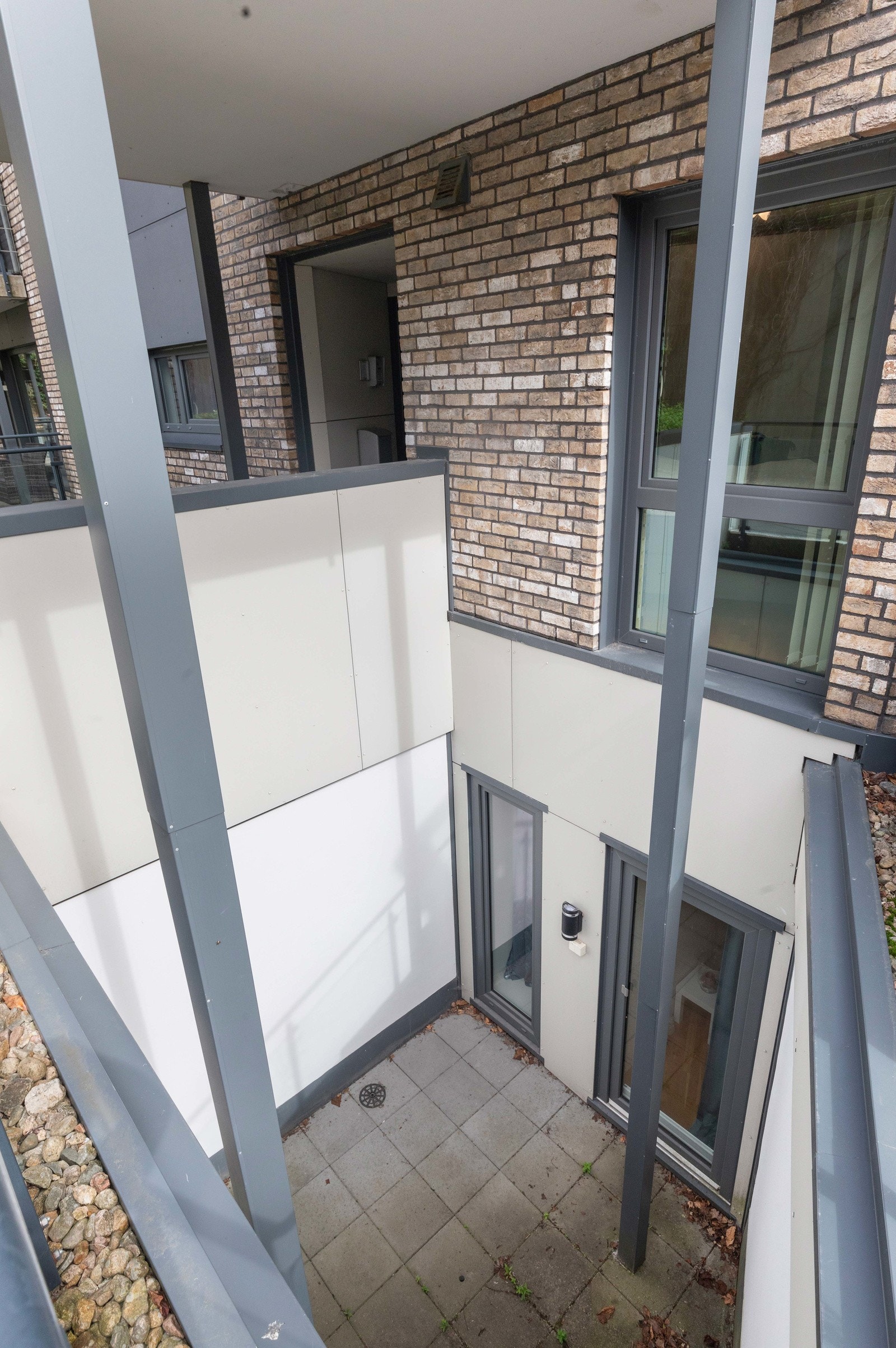 Terrassen med utgang fra underetasjen Galleribilde