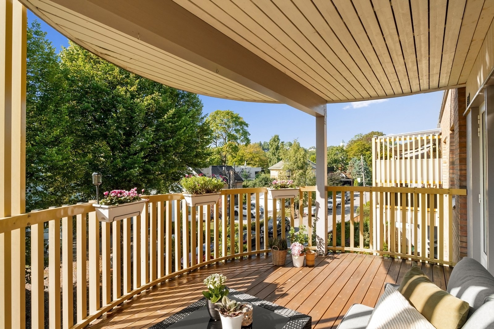 Solrik sydvestvendt terrasse på 11 kvm Galleribilde