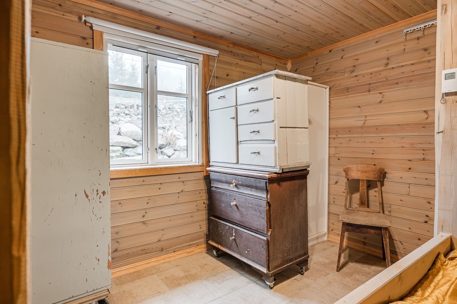 Soverommet har vannbåren gulvvarme og plass til garderobeløsninger etter eget ønske. Galleribilde