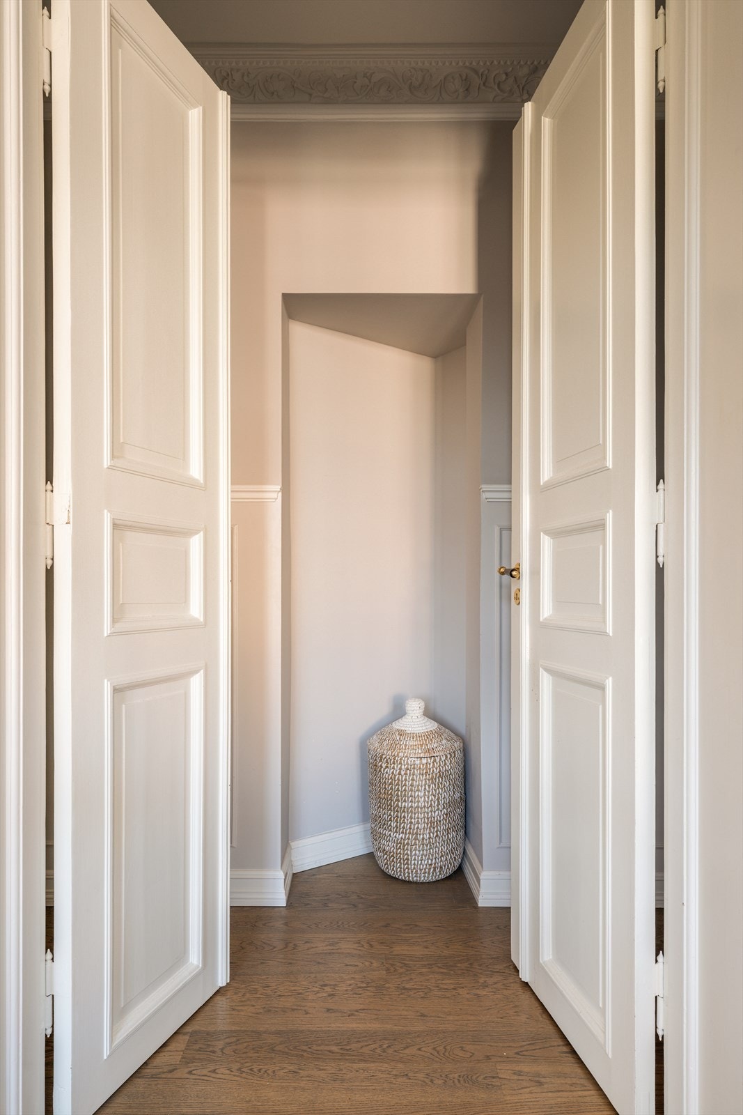 Leiligheten har flere plassbygde nisjer Galleribilde