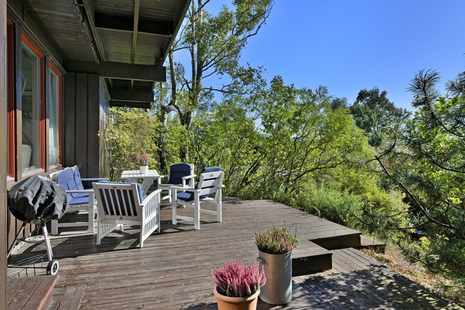 Uteplass med adkomst fra stue Galleribilde