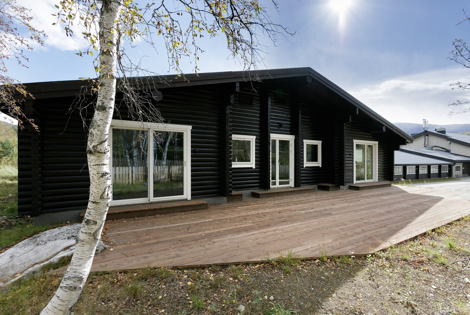 Stor markterrasse mot sydveset Galleribilde