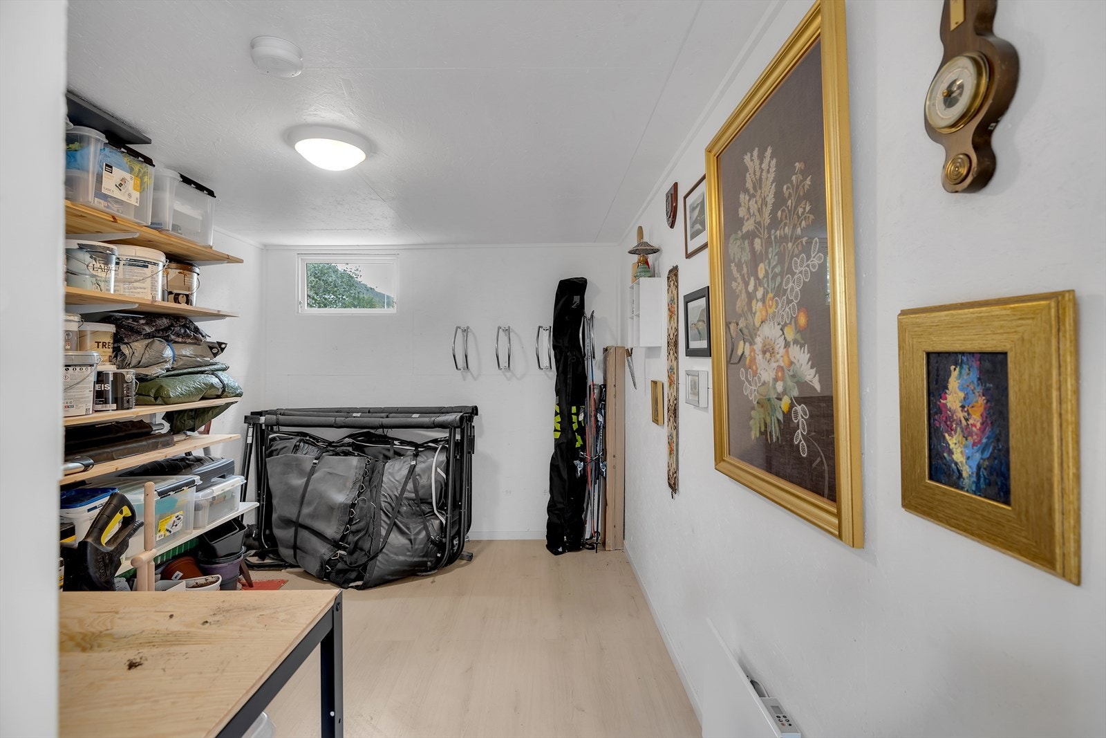 Anneks innredet med 2 boder. Galleribilde