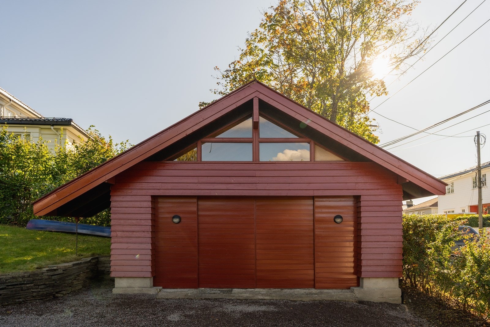 Nyere dobbelgarasje fra 2000 Galleribilde