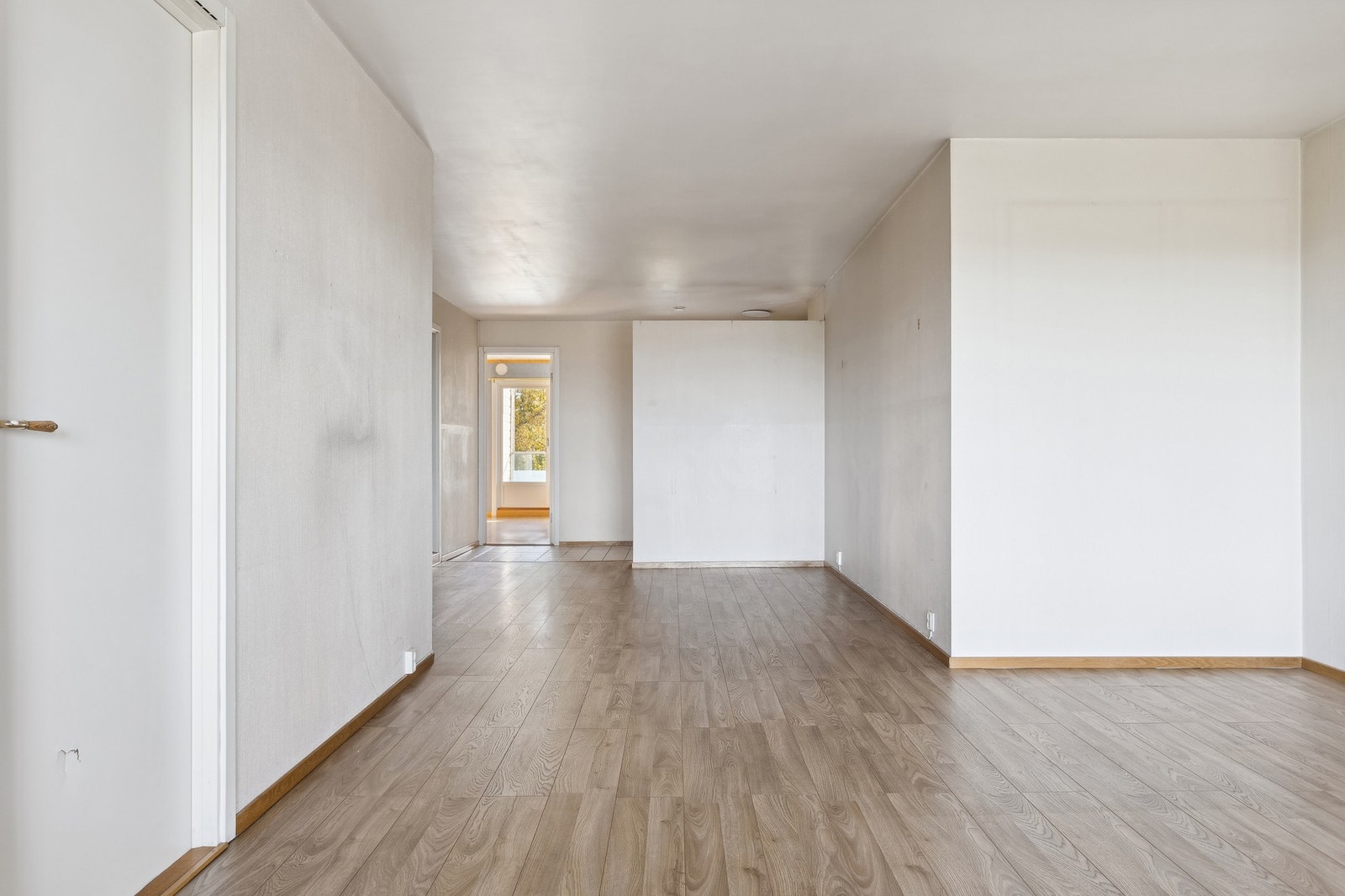 God plass til møblering av sofagruppe og spisestue Galleribilde