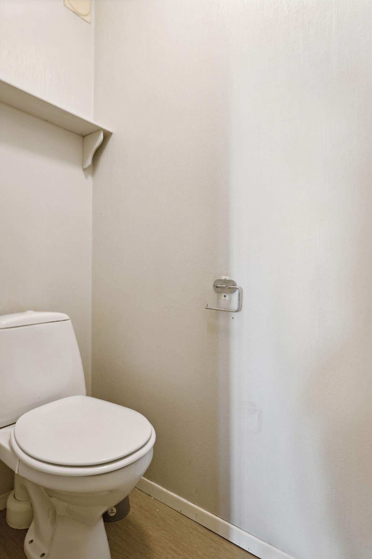 Toalettrommet er til høyre for vaskerommet Galleribilde