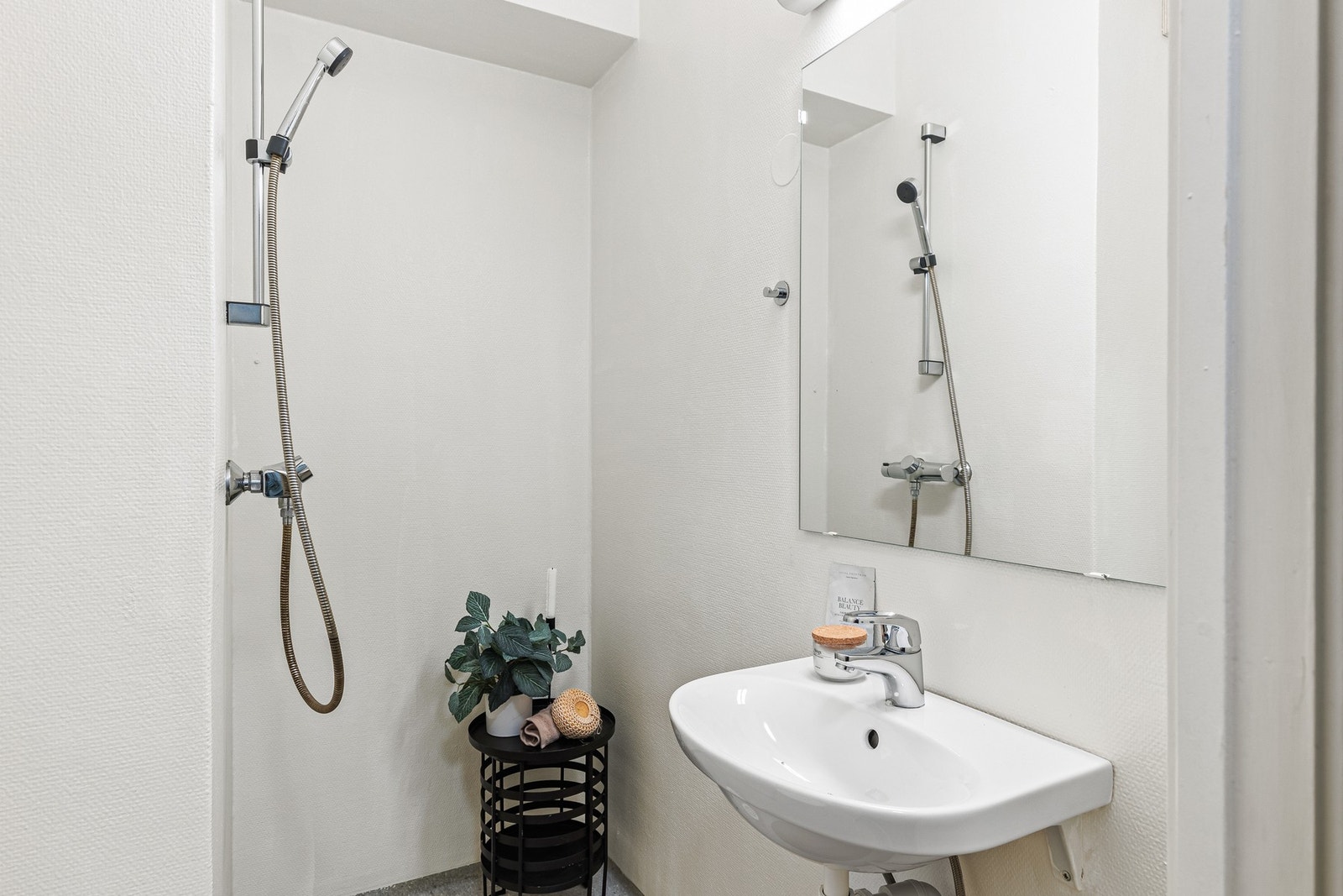 Badet er på 2,2 kvm. Galleribilde