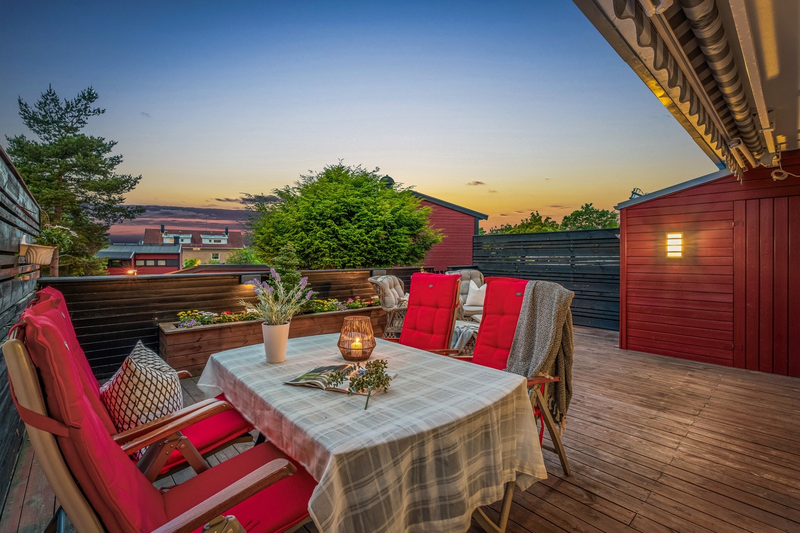 Bjørn-Erik Braaten i PrivatMegleren ønsker velkommen til Ivar Knutsons vei 60 Galleribilde