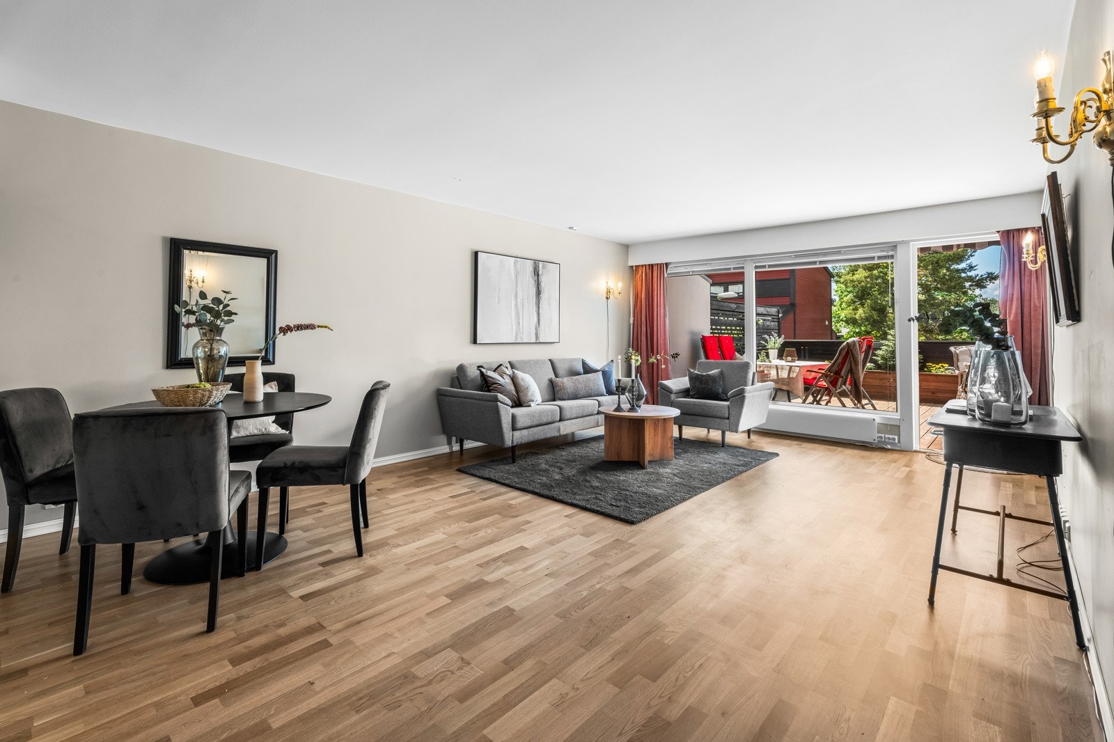 Gulvvarme i stue/kjøkken og gang Galleribilde