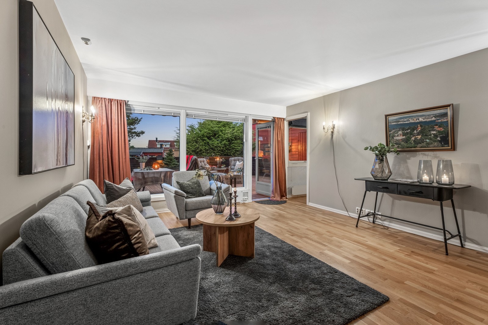 Varmtvann, internett og kabel-tv er inkludert i fellesutgiftene Galleribilde