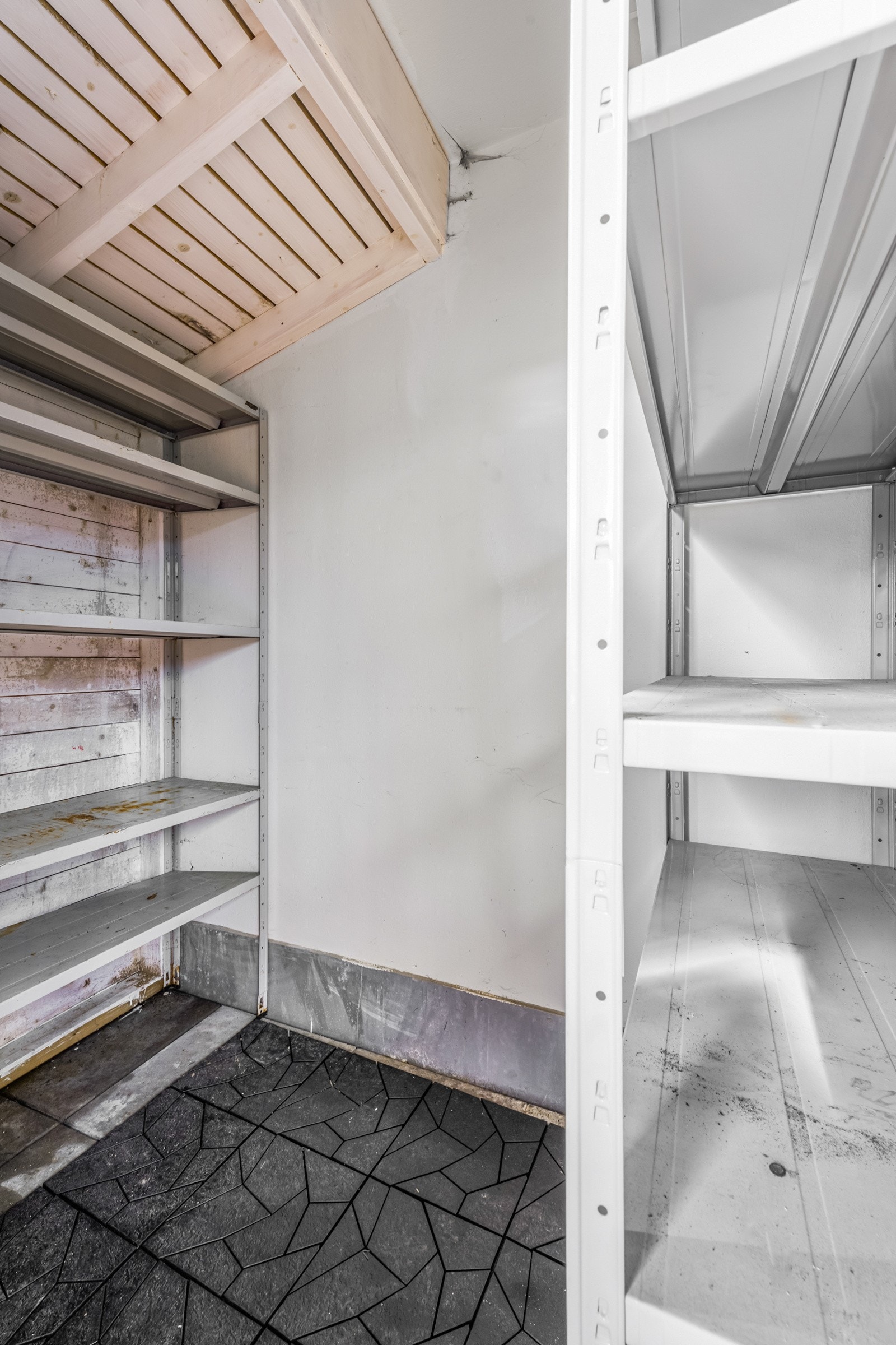 Utebod på terrassen | Nytt tak på bod fra 2024 Galleribilde