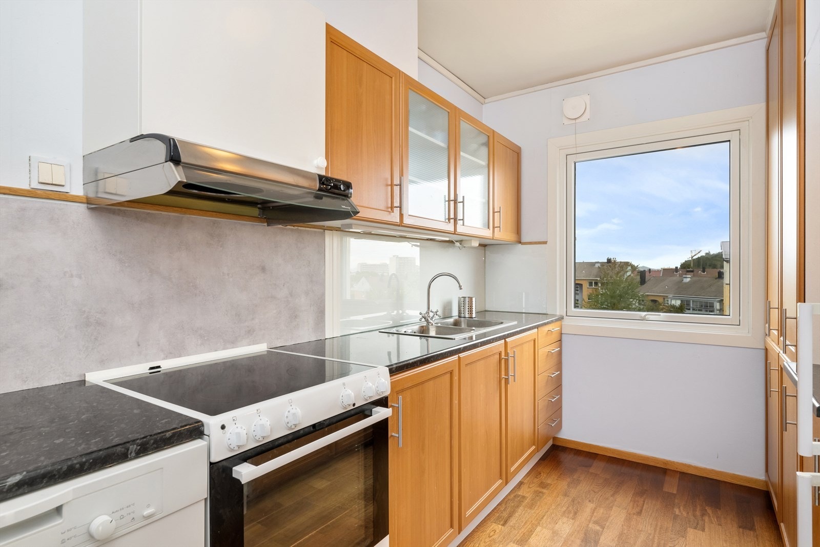 Kjøkken i eget rom Galleribilde