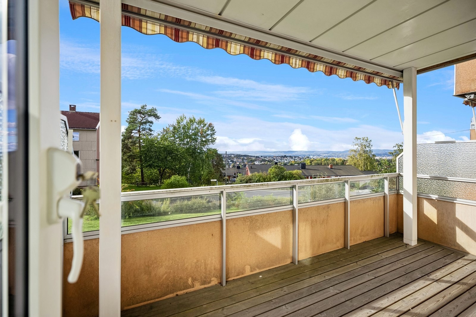 Nydelig kveldssol - solen går ned i vest. Galleribilde