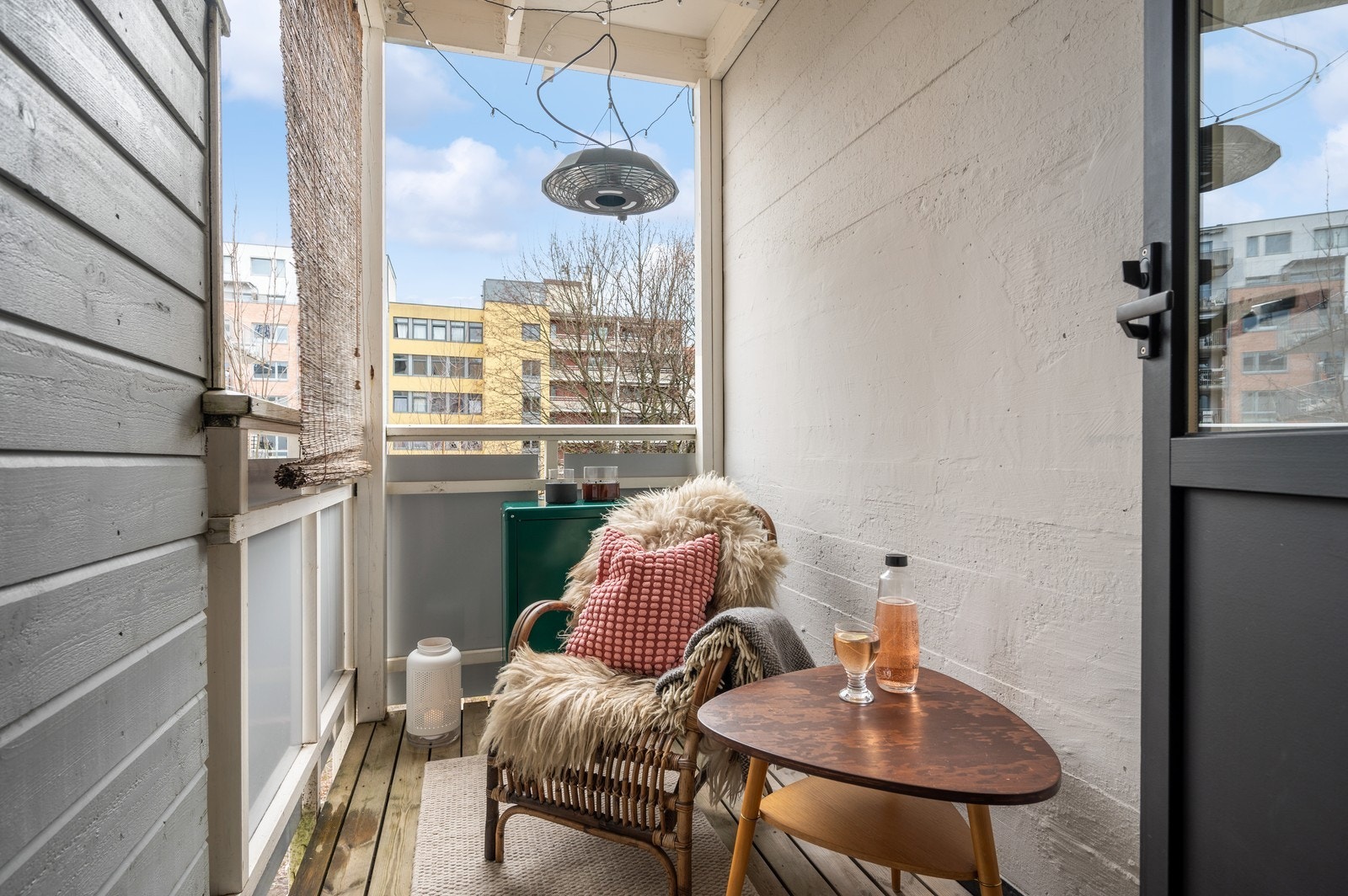 Balkong på 5 kvm som vender mot rolig bakgård. Galleribilde