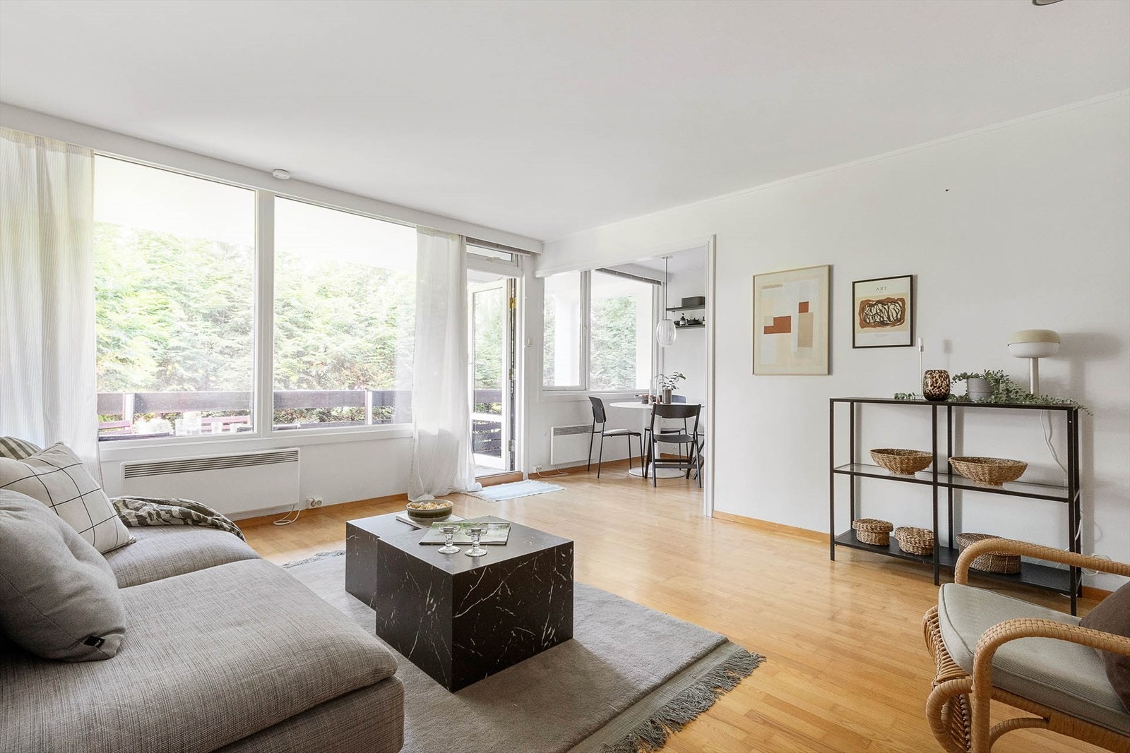 Velkommen til flotte Landingsveien 86- Presentert av Ingrid Elgaaen v/ Nordvik Galleribilde