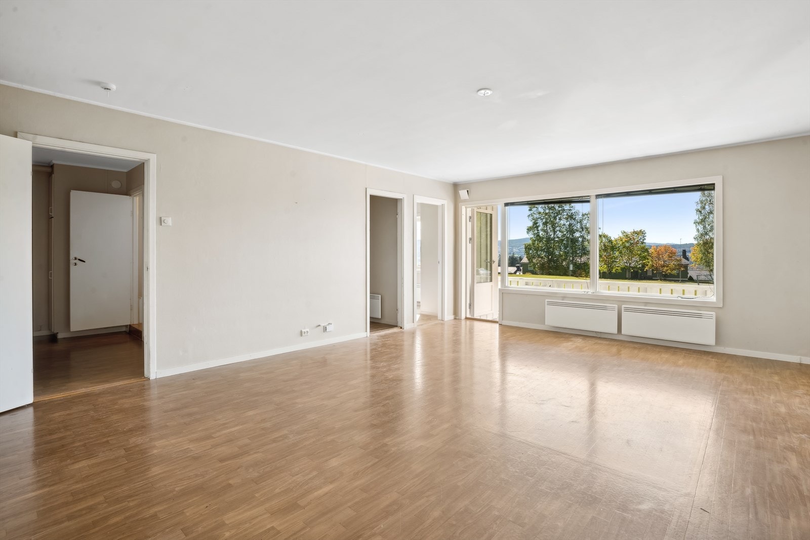 Med nye overflater, moderne og smarte løsninger har leiligheten et potensiale til å bli en flott og innholdsrik leilighet. Galleribilde