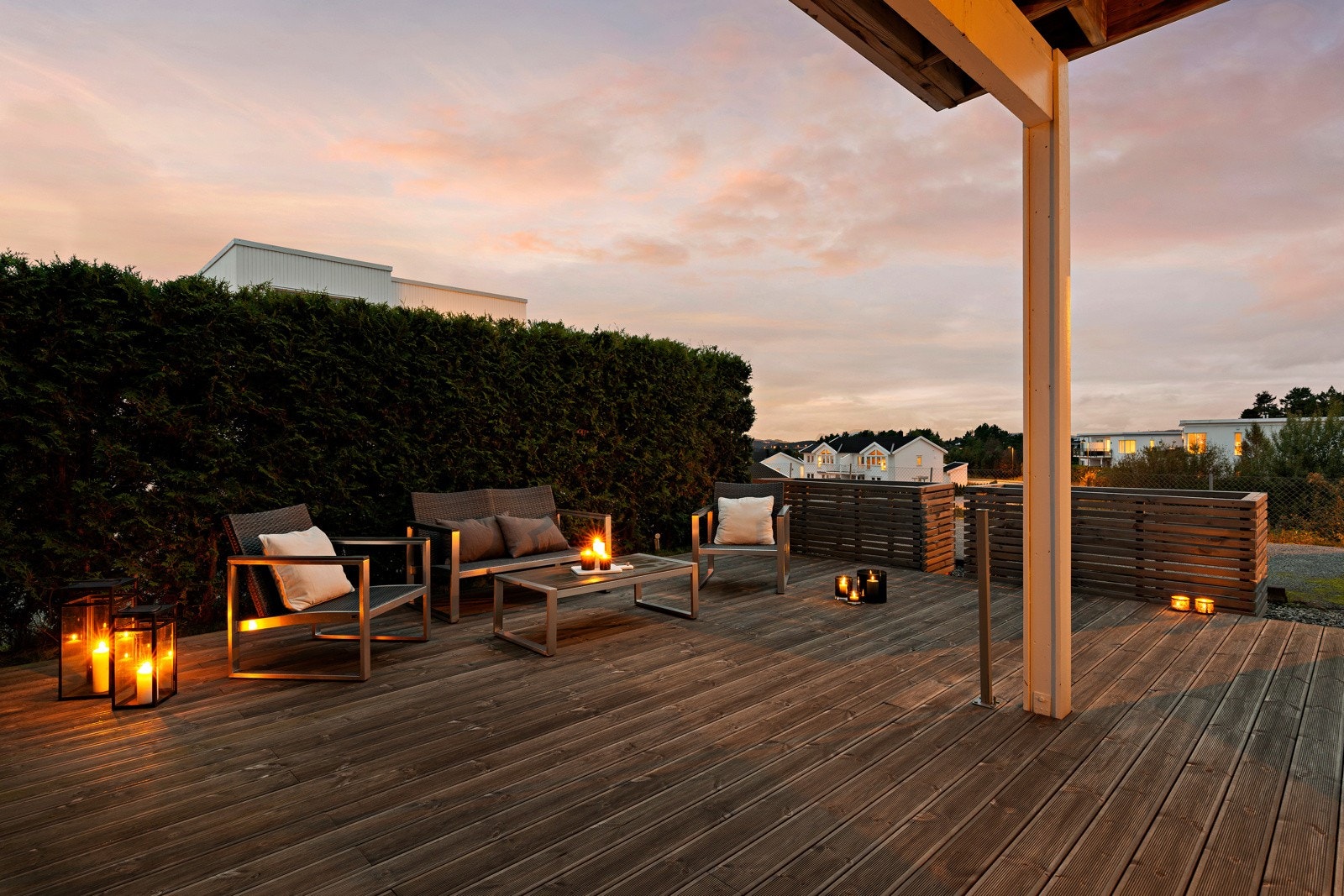 Uteområdet er som nevnt på 32 kvm og kan veksle mellom overbygg, skjermet og utsiktsfullt. Galleribilde