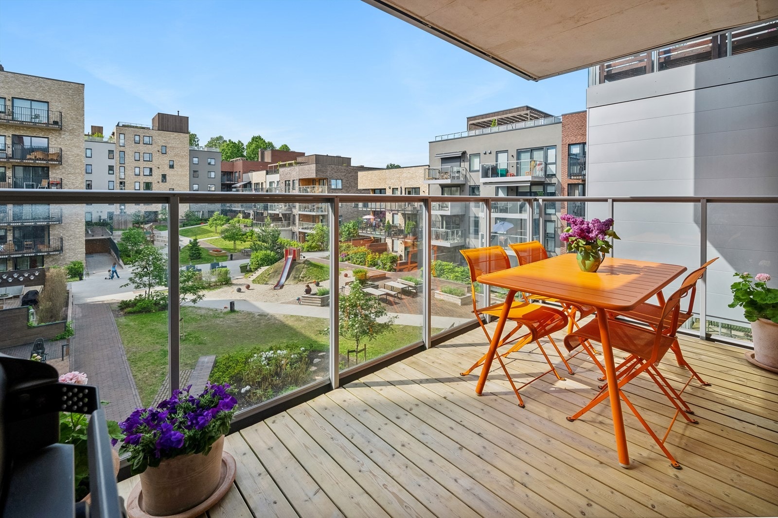 En tiltalende og 3(4)-roms leilighet med god beliggenhet. Galleribilde