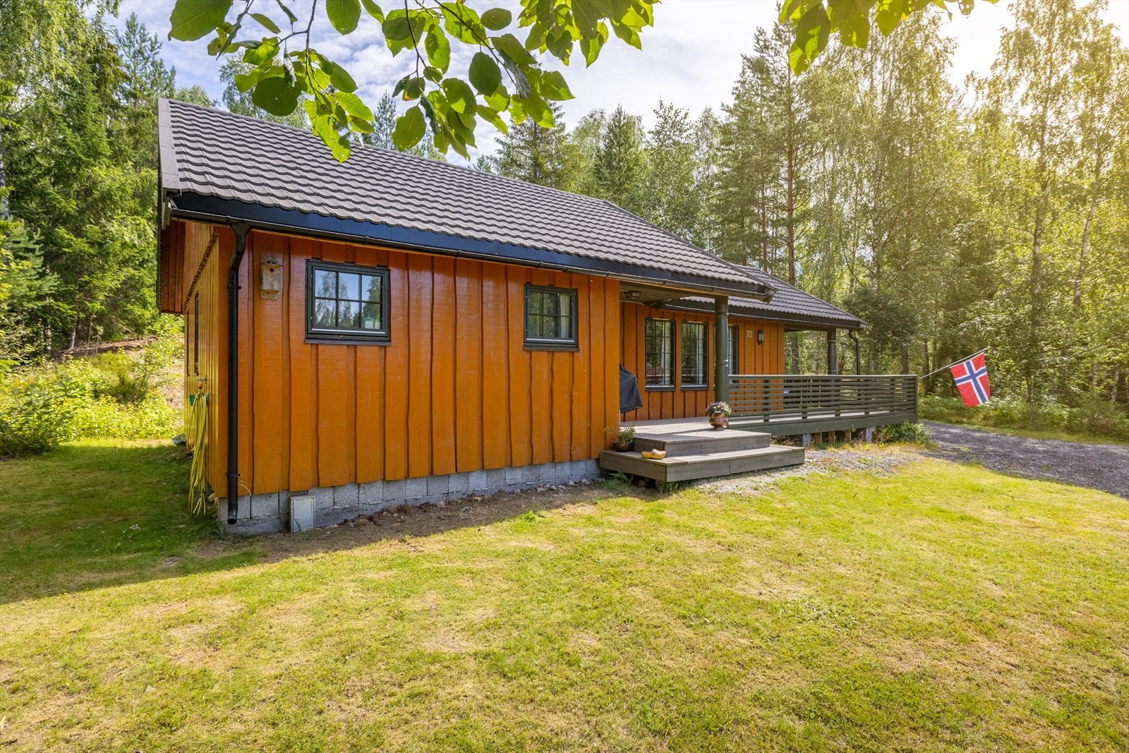Her bor du usjenert og idyllisk, med flotte turområder rett utenfor døren. Galleribilde