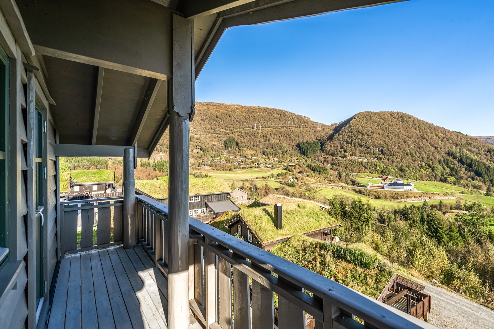 Altan i loftsetasjen. Galleribilde