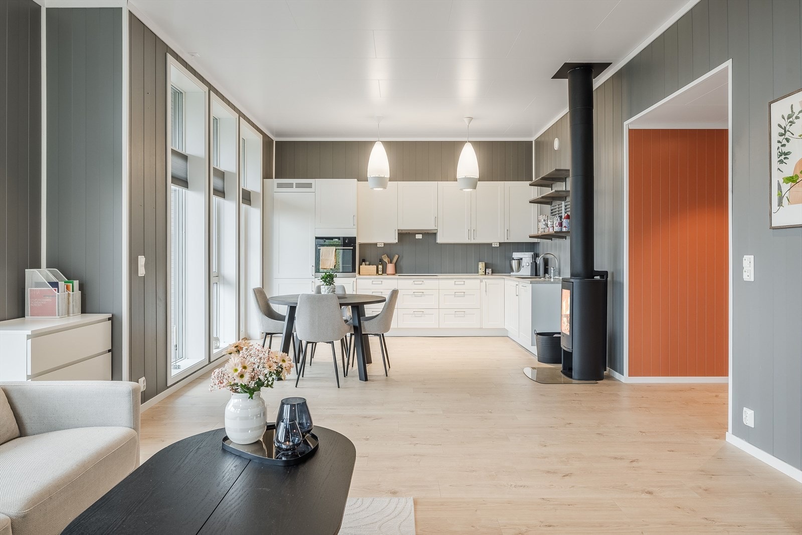 Her kan du flytte rett inn i en nyere og moderne bolig fra 2019! Galleribilde