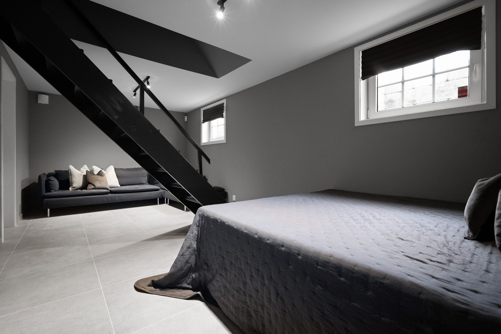 Velkommen ned i kjelleretasjen. Galleribilde