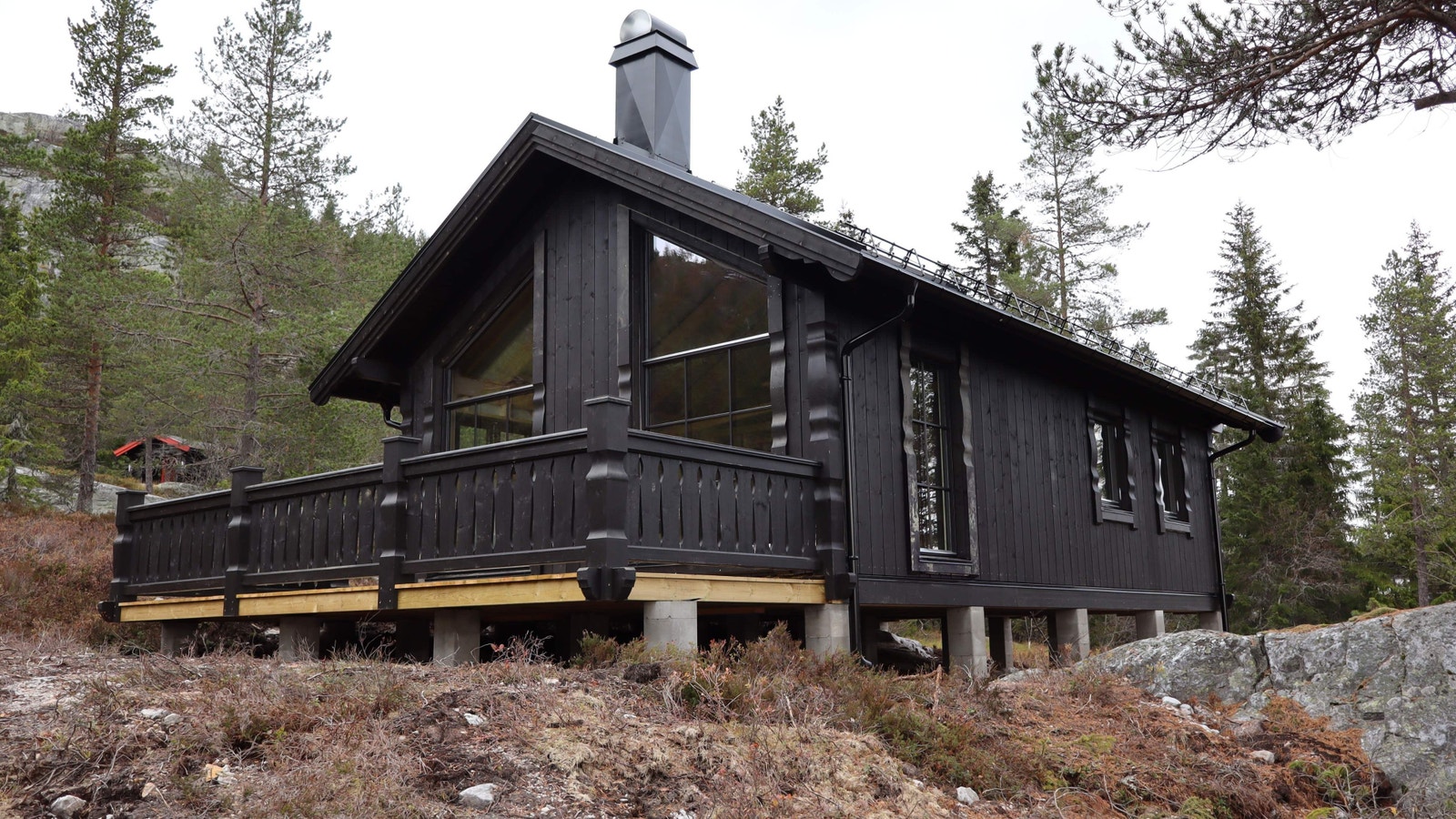 Dette er en skikkelig hytte-hytte , med vakre detaljer. Galleribilde